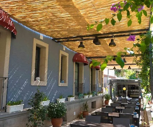 Отель Cati Boutique