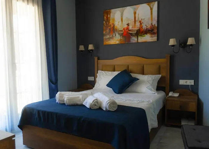 Отель Cati Boutique