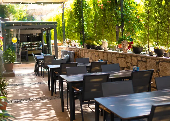 Cati Boutique Отель *